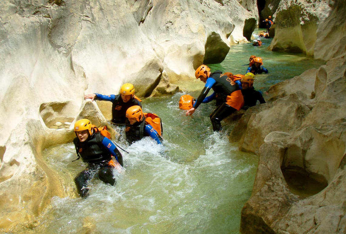 canyoneurs à la queue leu leu